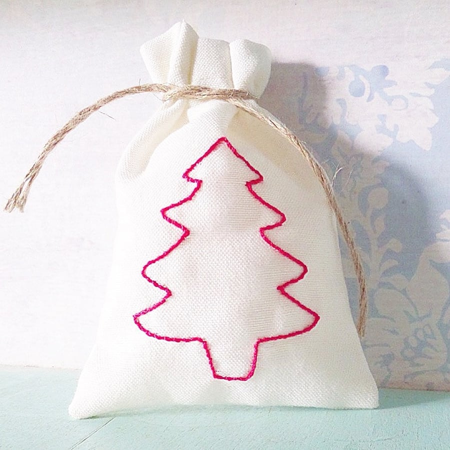 Gift Bag. Keepsake Bag. Ring Bag. Embroidered Bag. Christmas Gift.