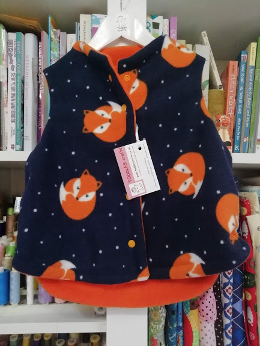 Reversible fleece gilet