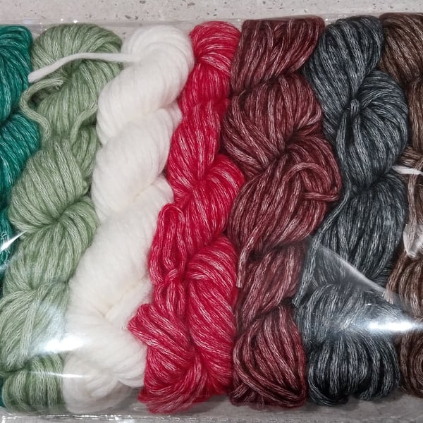 7 X 10g MINI Skeins Chainette ARAN Christmas Pack