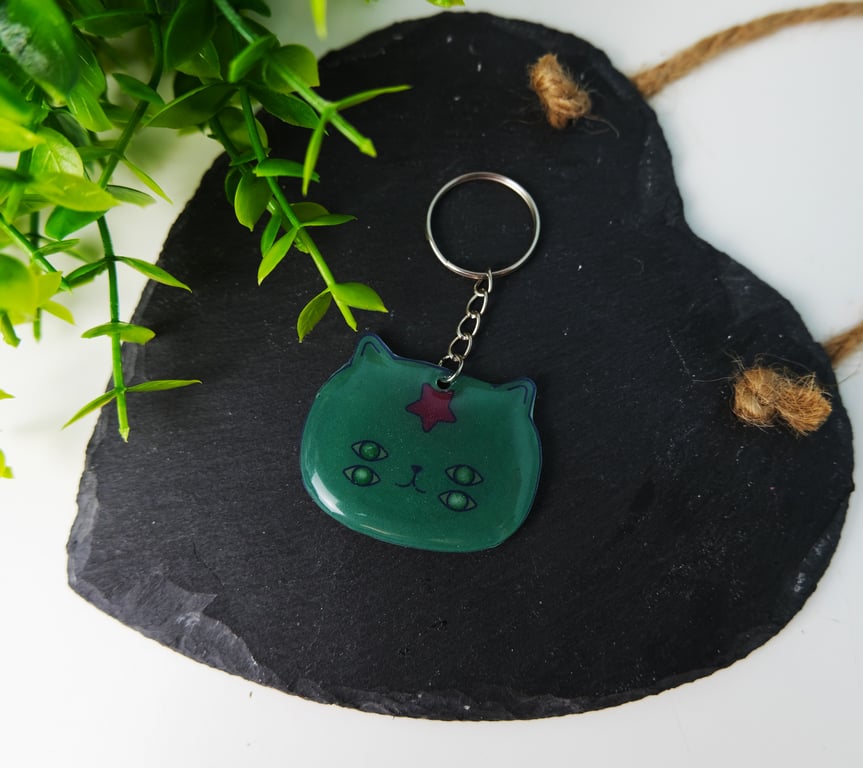 Mystic Cat Resin Keyring With Glow In The Dark Features