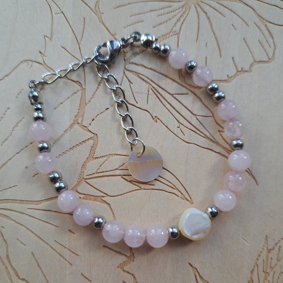 Rose Quartz and Shell bracelet. 
