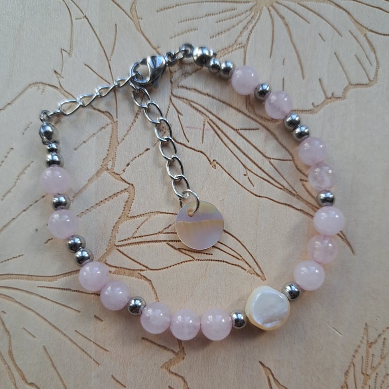 Rose Quartz and Shell bracelet. 