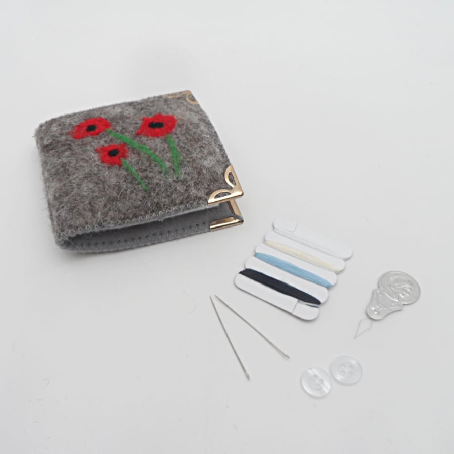 Felt Needle Case, Sewing Kit (accessories included), grey with poppies