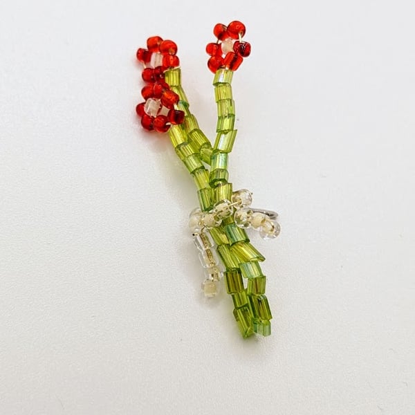 Tiny miniature bouquet of glass poppy flowers remembrance brooch pin