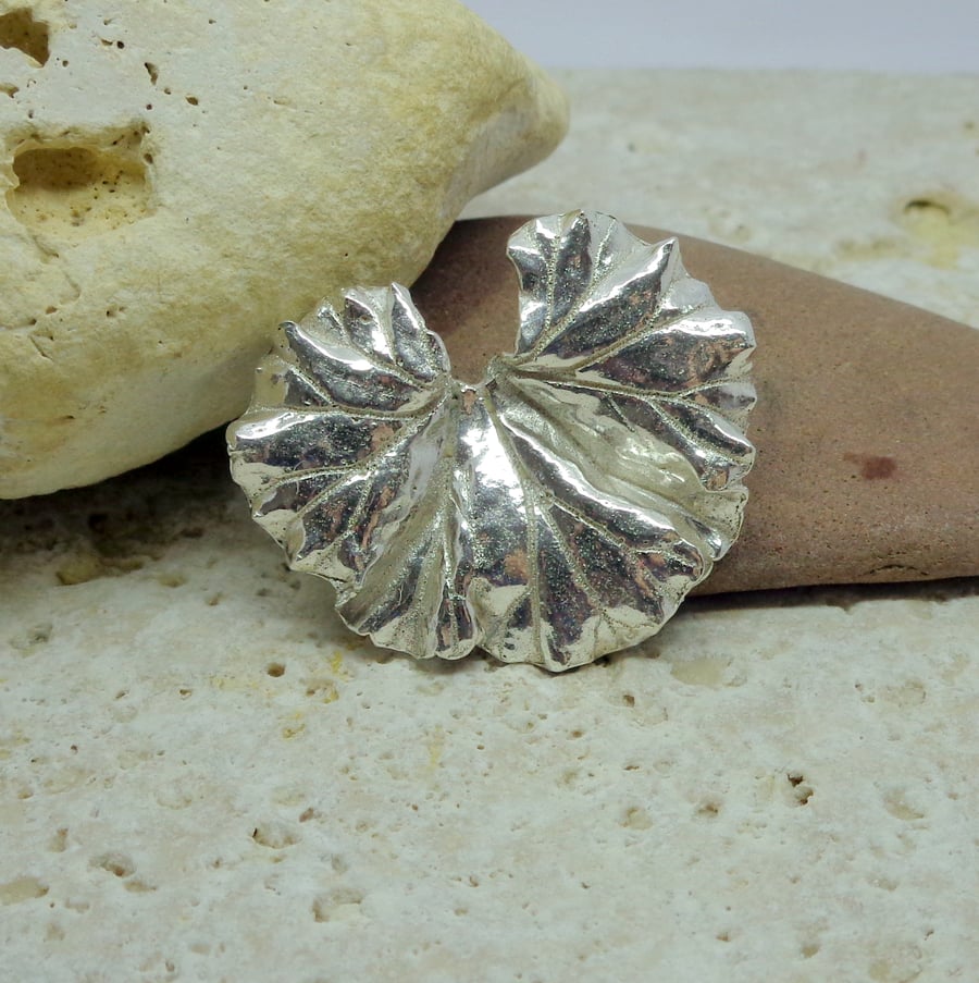 Fine silver real geranium leaf pendant