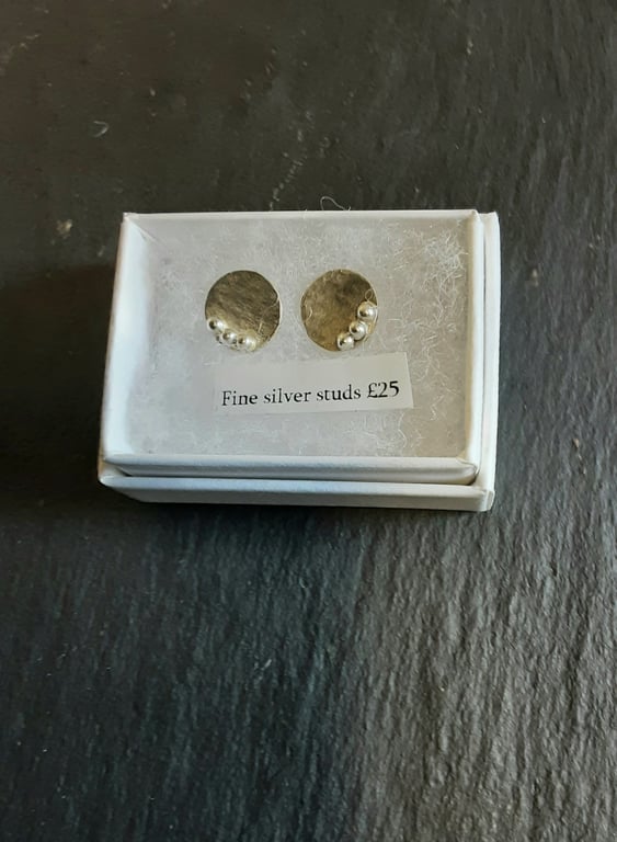 MEDIUM FINE SILVER STUDS WITH BOBBLES - 10MM