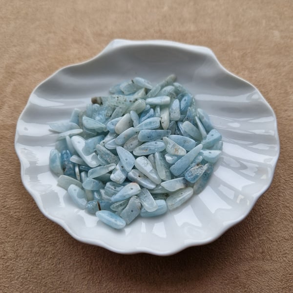 Aquamarine chip beads