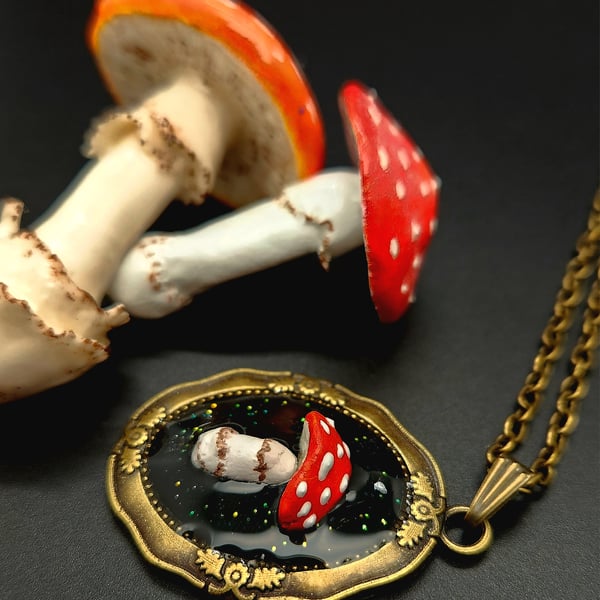 Necklace, Mushroom Necklace, Vintage Style Necklace