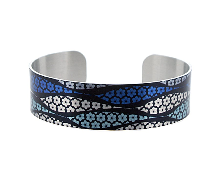 Artistic cuff bracelet, handmade jewellery, blue with black daisies. B280
