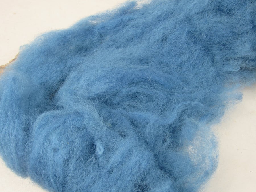 10g Naturally Dyed Indigo Blue Llanwenog Felting Wool