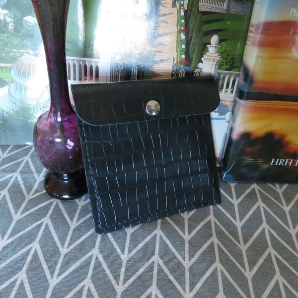 Black faux leather belt pouch