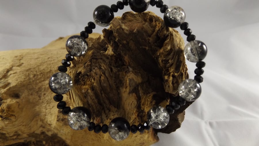 black crackle glass beads with crystals stretch bracelet