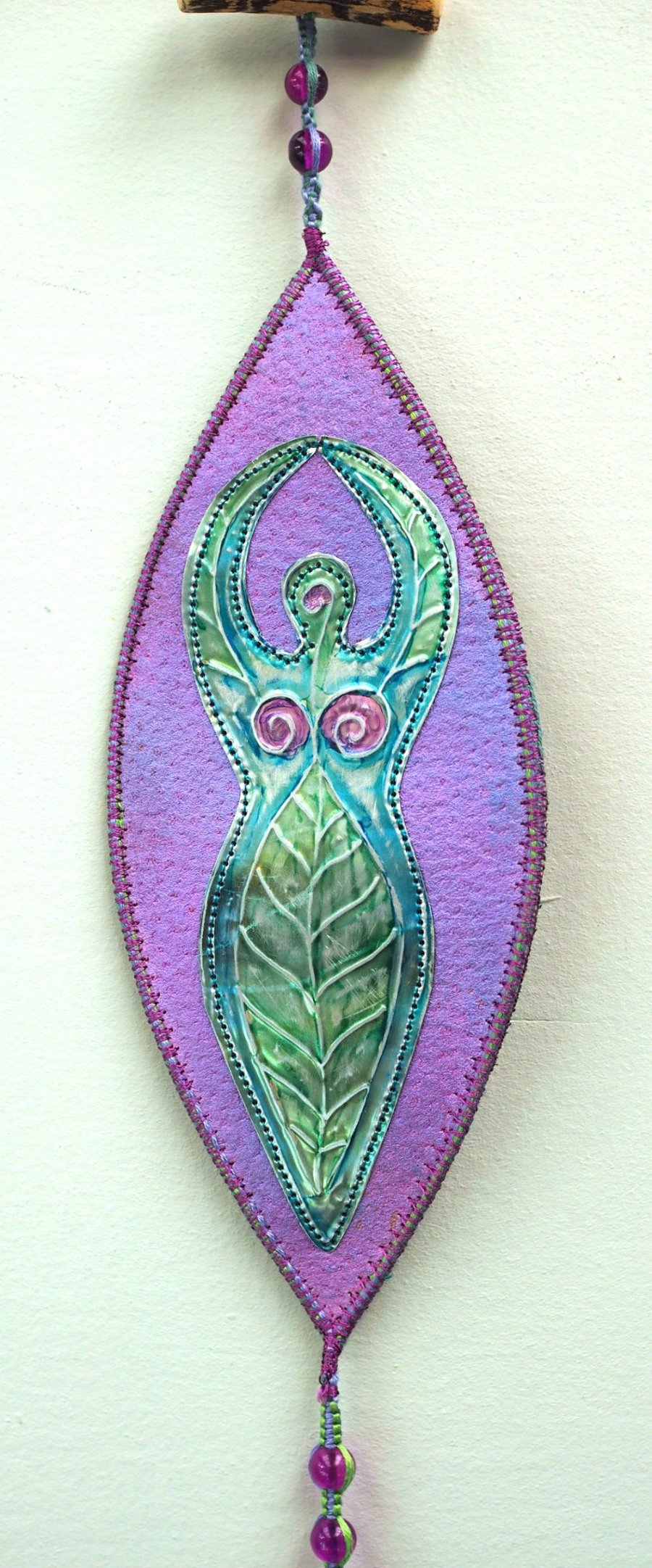 GAVM503 - Goddess - 19cm shield (80cm full length) Lilac-Turquoise