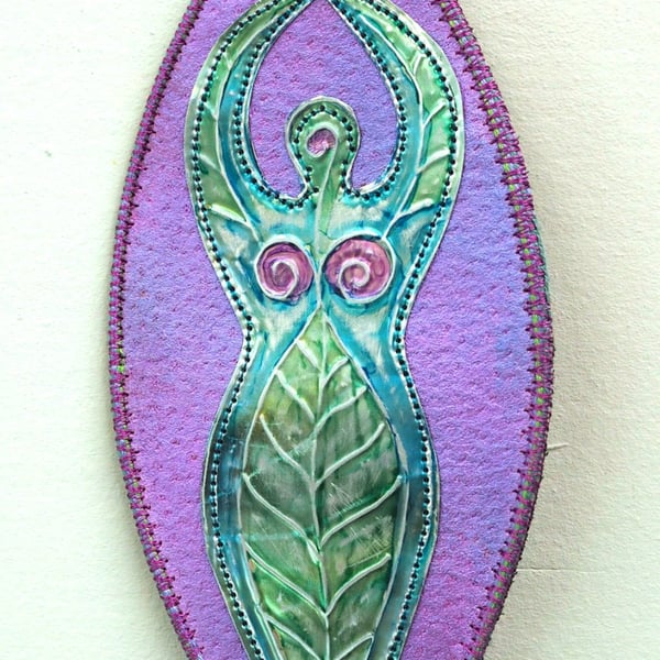 GAVM503 - Goddess - 19cm shield (80cm full length) Lilac-Turquoise
