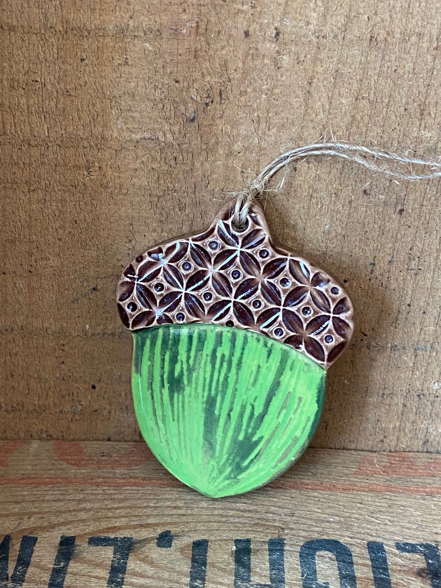 Ceramic acorn decoration 