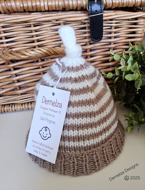 Hand Knitted Baby Pixie Beanie Hat  0 -3 months size 