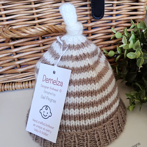 Hand Knitted Baby Pixie Beanie Hat  0 -3 months size 