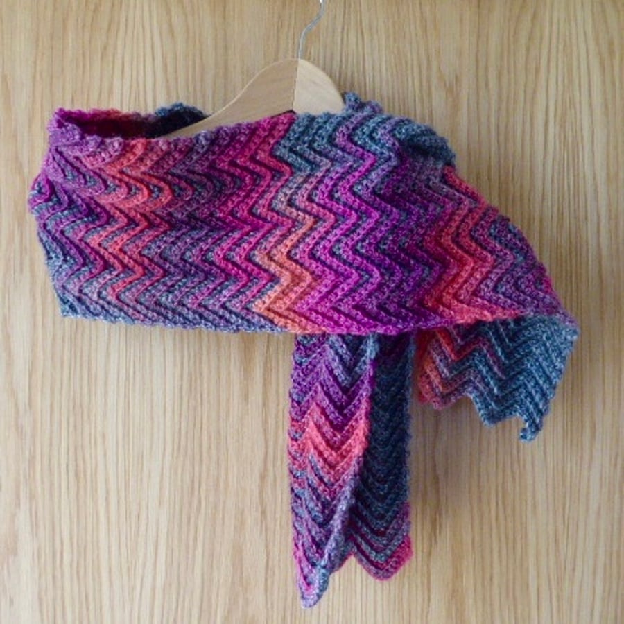 Ripple scarf, chunky scarf, neckwarmer, crochet zigzag scarf.