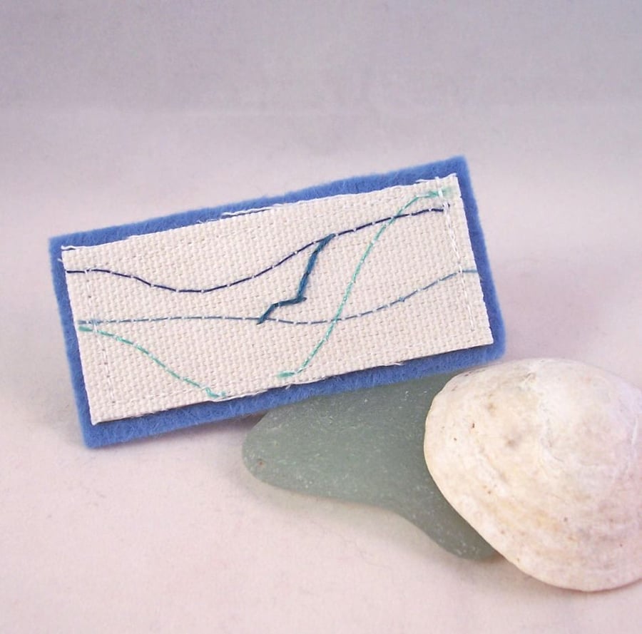 Sea theme embroidered fabric brooch