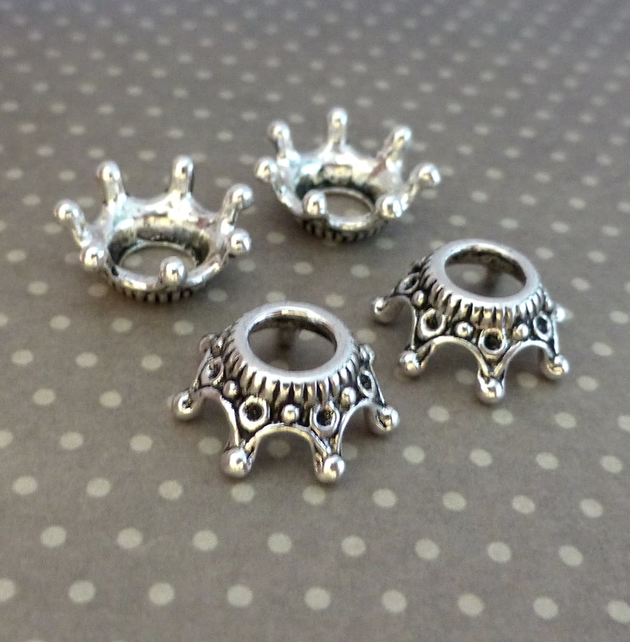 Pack of 20 - Tibetan Style Antique Silver Crown Bead Caps 