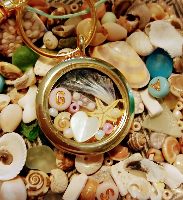 Unique rockpool keyrings