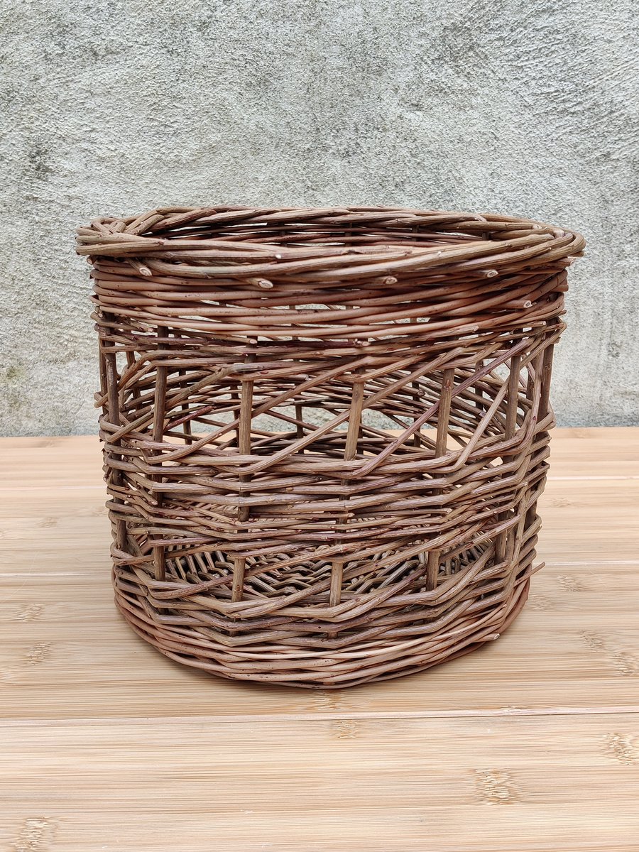 Perfectly imperfect willow round wastepaper bin