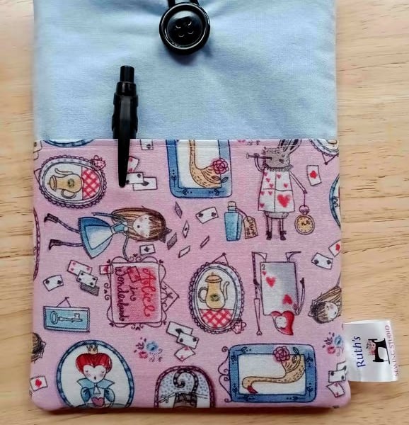 Alice in Wonderland padded fabric Kindle case