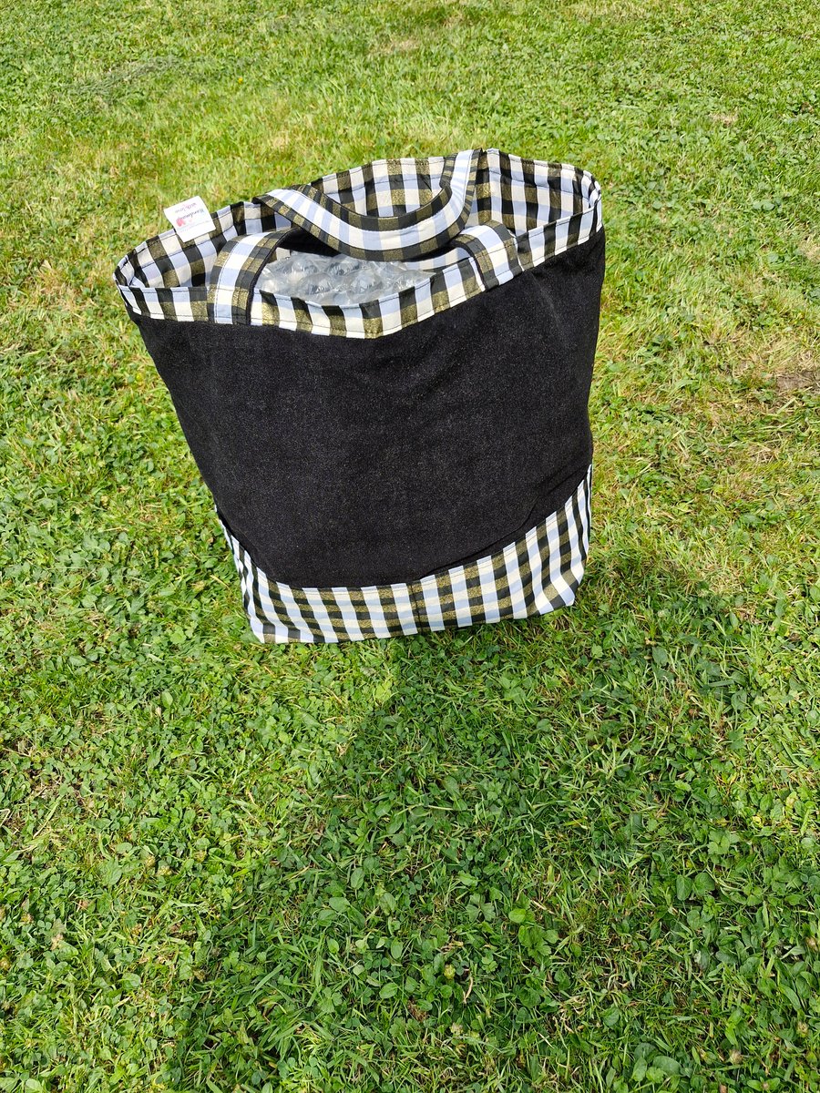Large black and white Tote