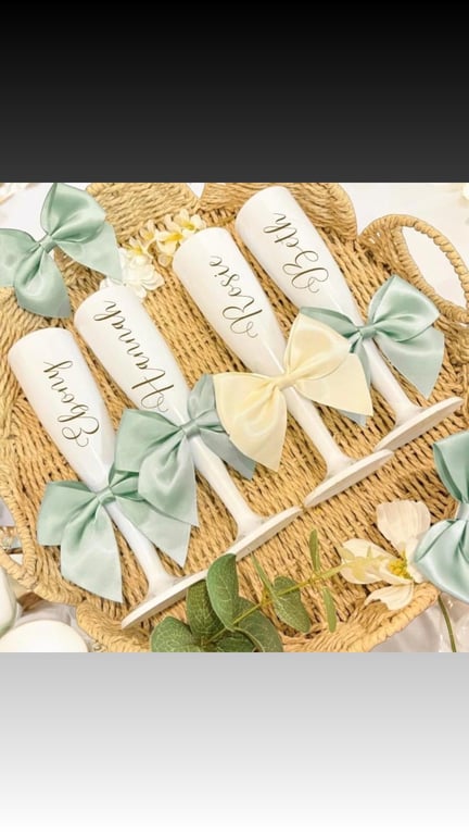 Wedding party Personalised Champagne Flutes 