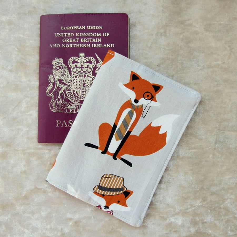 Passport cover.  Fox design.  Passport sleeve.