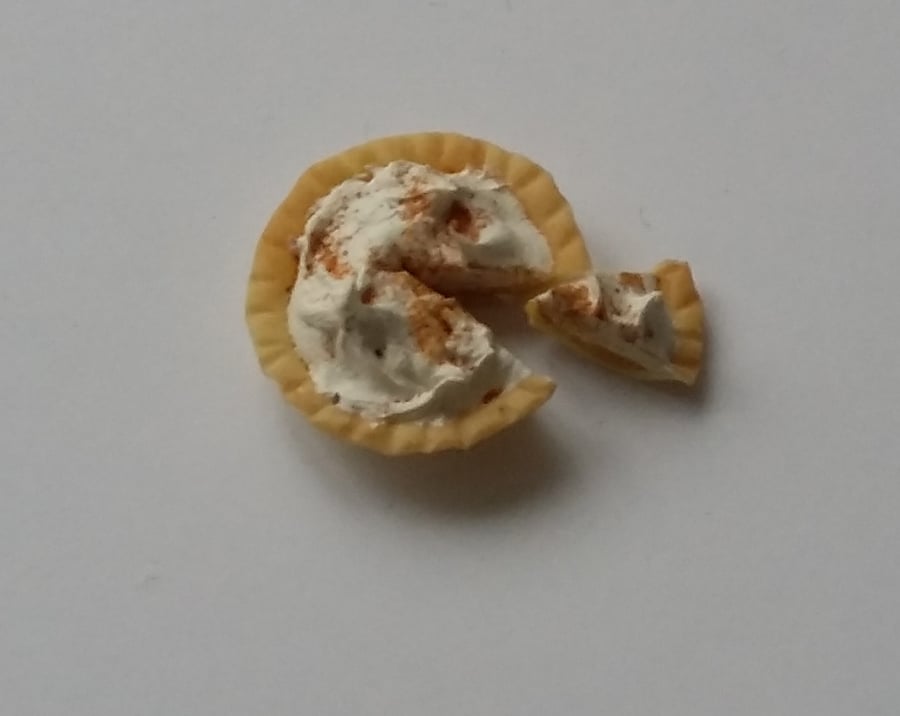 1.12th scale LEMON MERINGUE PIE