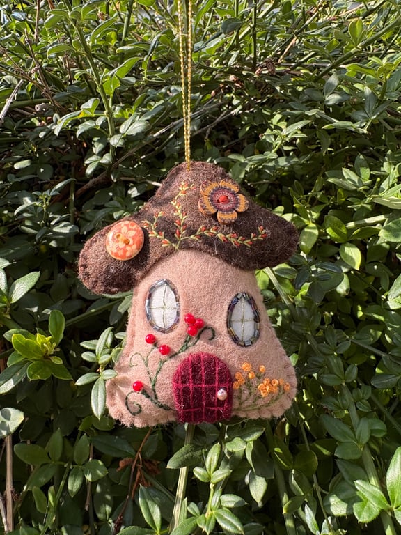 Felt Fairy House 