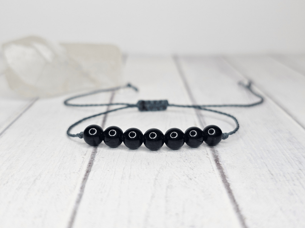 Onyx bracelet  -inner strength, self-confidence - focused attention - willpower 