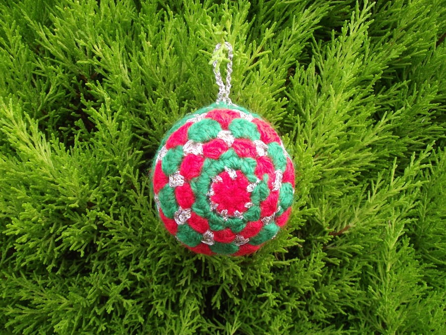 Crochet Christmas Baubles, Set of 2, Festive Decorations, Red, Green, Gold
