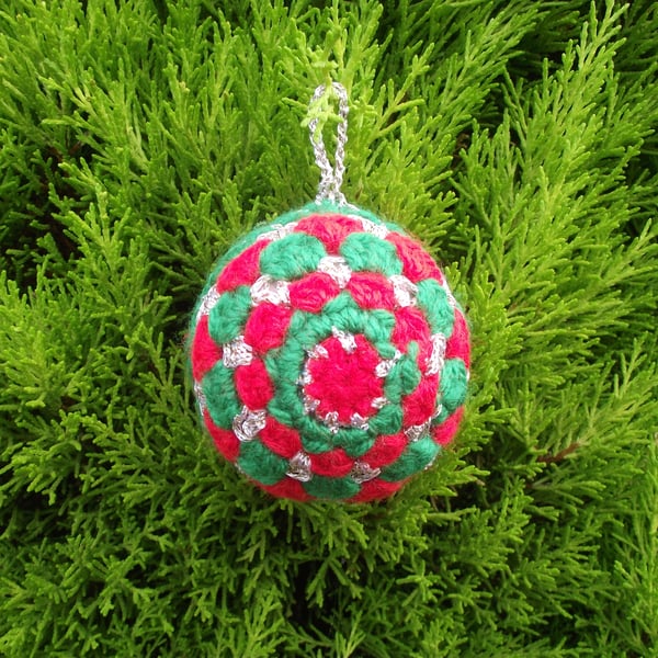 Crochet Christmas Baubles, Set of 2, Festive Decorations, Red, Green, Gold