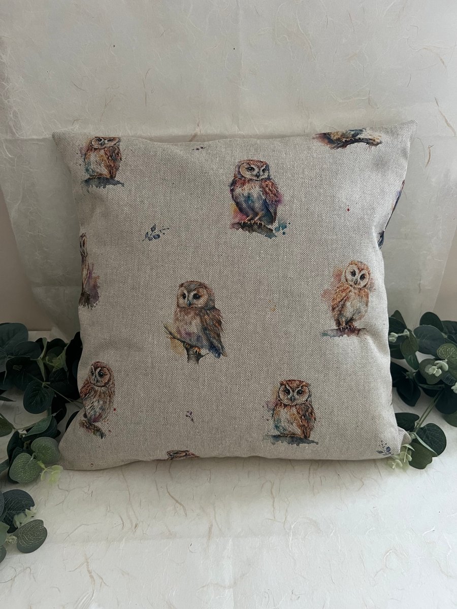 Square Cushion in an owl cotton rich linen fabric - Home Decor