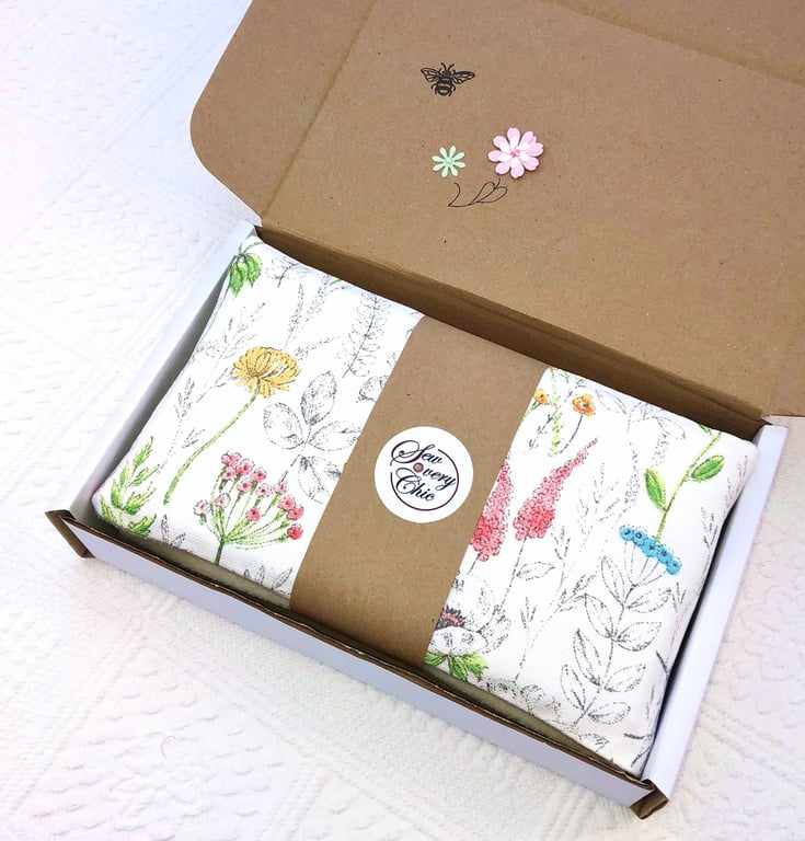 Wheat BagWild Flowers Linen fabric Gift Set ivory fleece reverse  