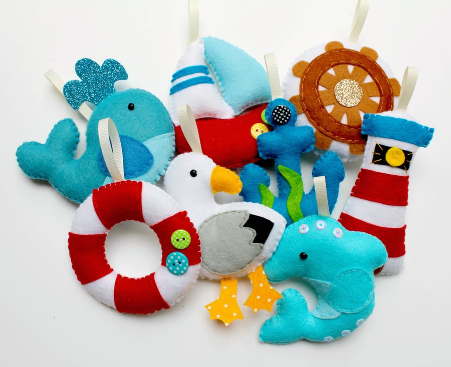Make Your Own felt Nautical Garland Kit. Sewing pattern. DIY Craft. Sew Your Own