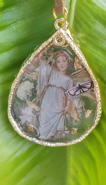 Vintage Fae Blossom Pendant necklace