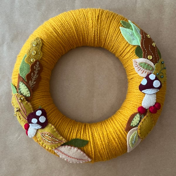Medium Decorative Wreath - Berries & Toadstools