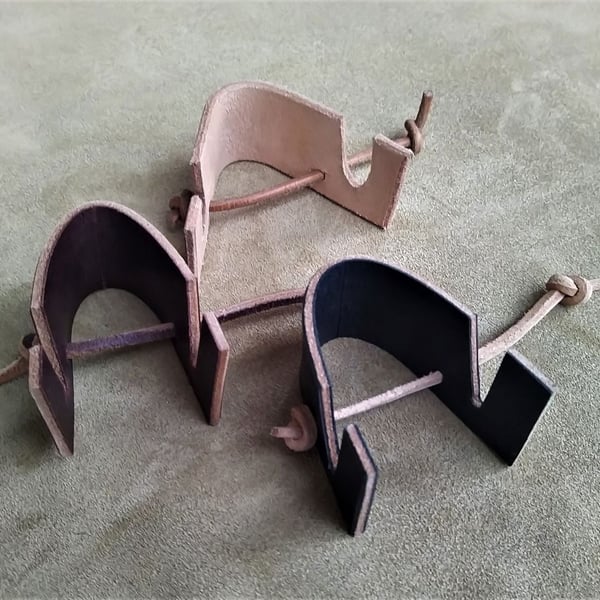 Leather mobile phone stand