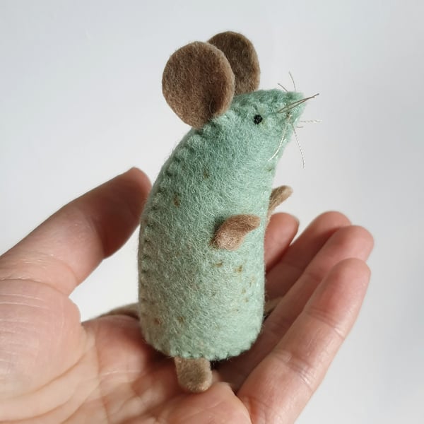 Upright Felt Mouse - Minty Green