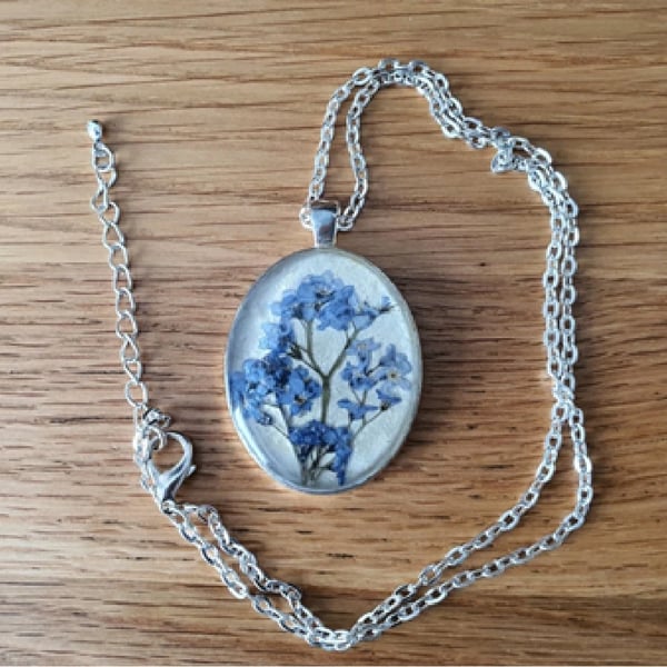 Cabochon Style Silver Plated Pendant with Real Dried Forgetmenots