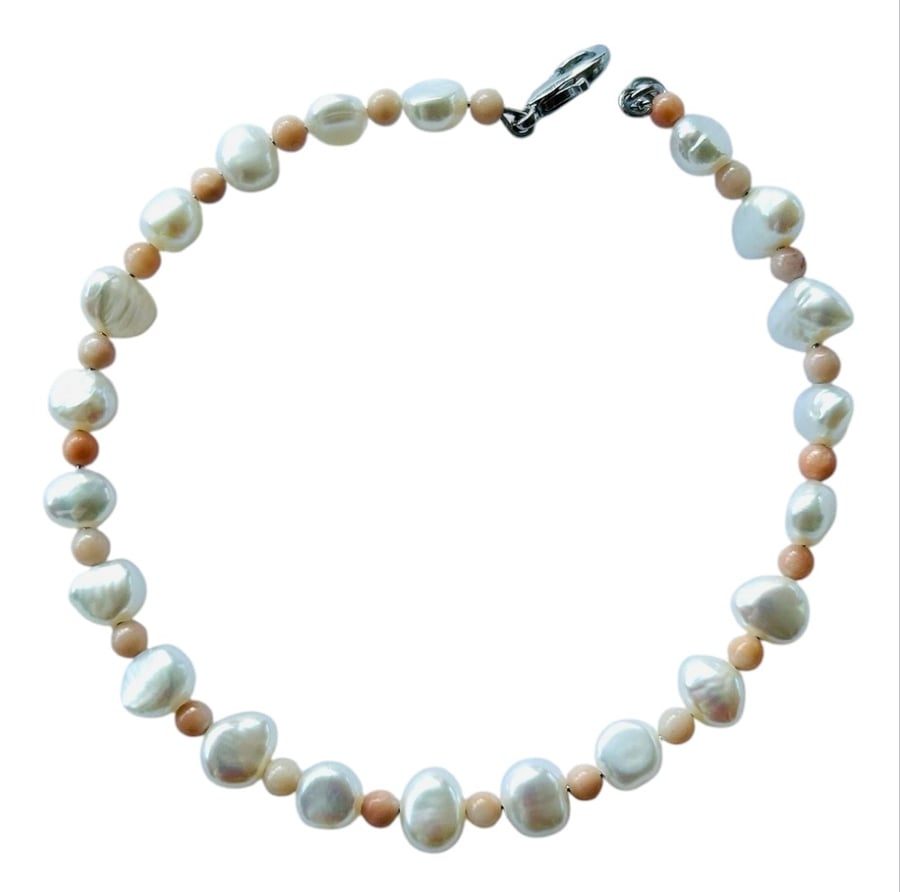 Freshwater pearls bangle with pink rhodonite - June birthstone