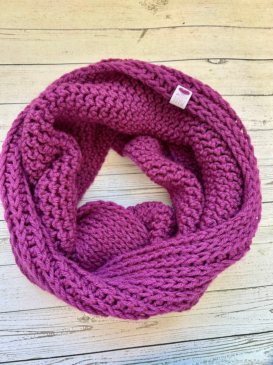 Super Cosy Chunky Plum Purple Cowl Infinity Scarf