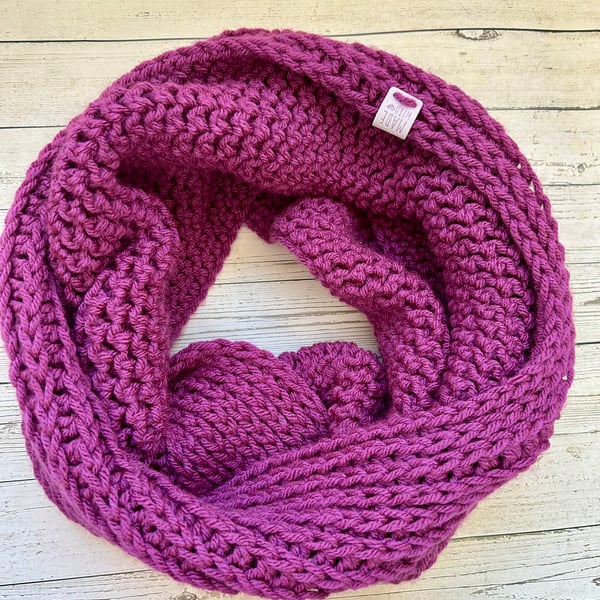 Super Cosy Chunky Plum Purple Cowl Infinity Scarf