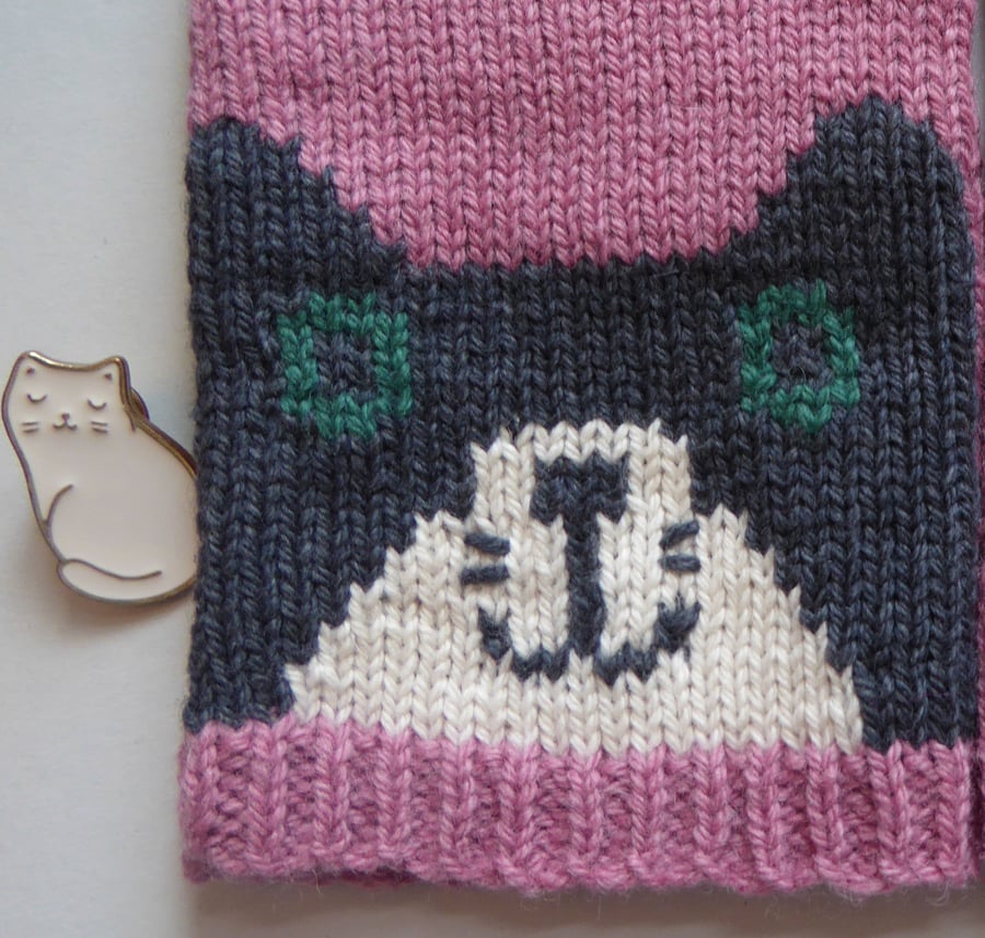 Yoga socks with cute Cat design knitted in pink