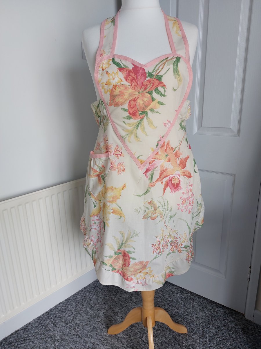1940's retro style sweetheart apron 