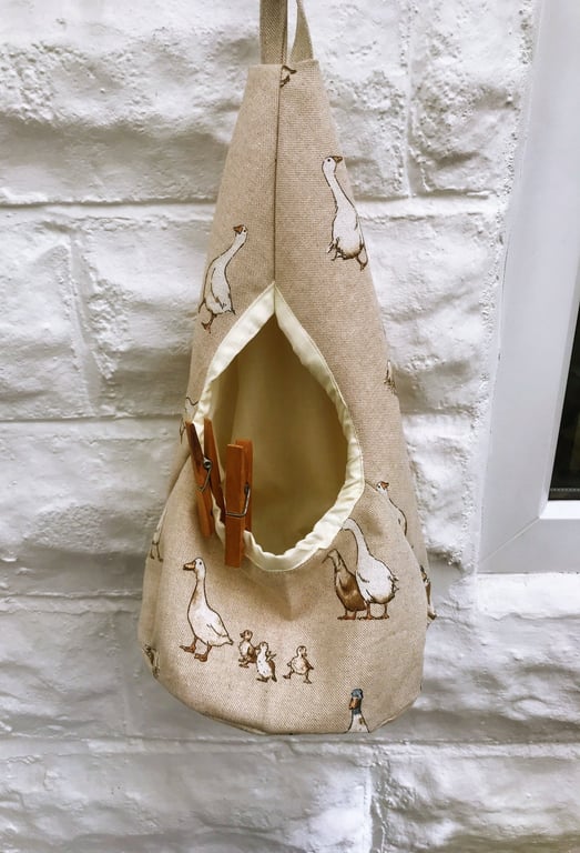 Duck Peg Bag, Geese Linen Storage Bag for Pegs, with carabiner clasp