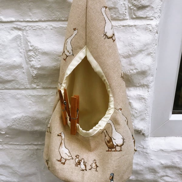 Duck Peg Bag, Geese Linen Storage Bag for Pegs, with carabiner clasp